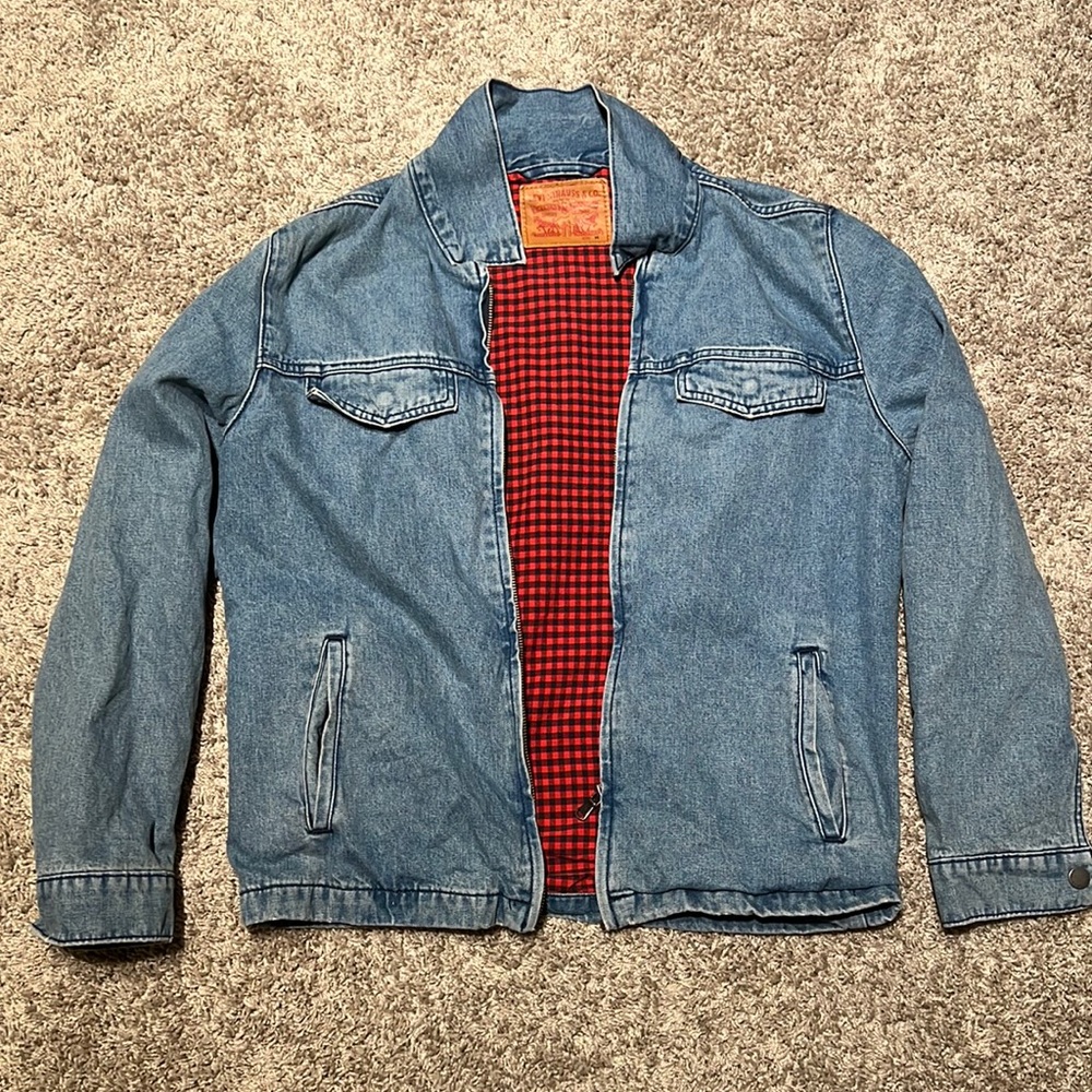 Vintage Levi’s Jean Jacket Size Medium